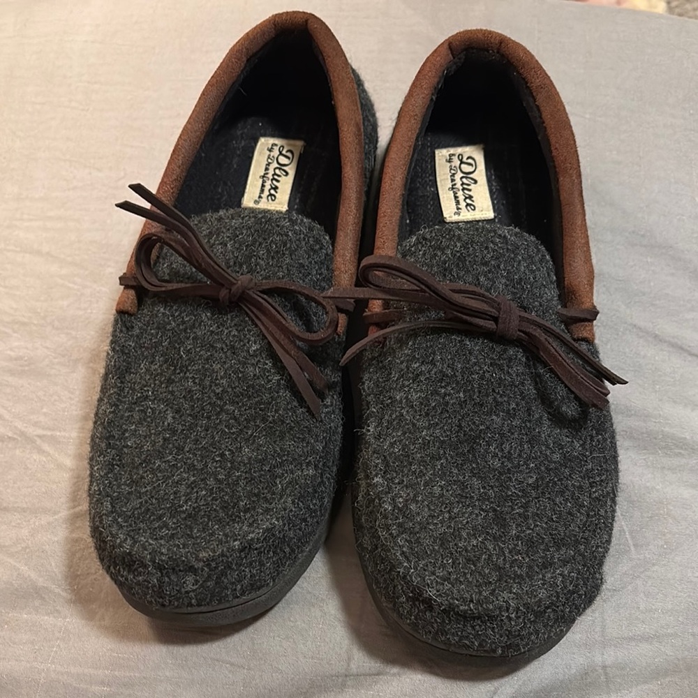 Dearfoams Dluxe Mens 8 Flannel Leather Slippers Indoor Outdoor